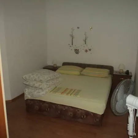 Apartment Marina Brist
